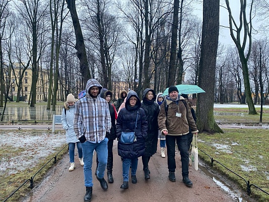 Студенты СПбГИК посетили экскурсию «Сады Русского музея во время блокады Ленинграда»